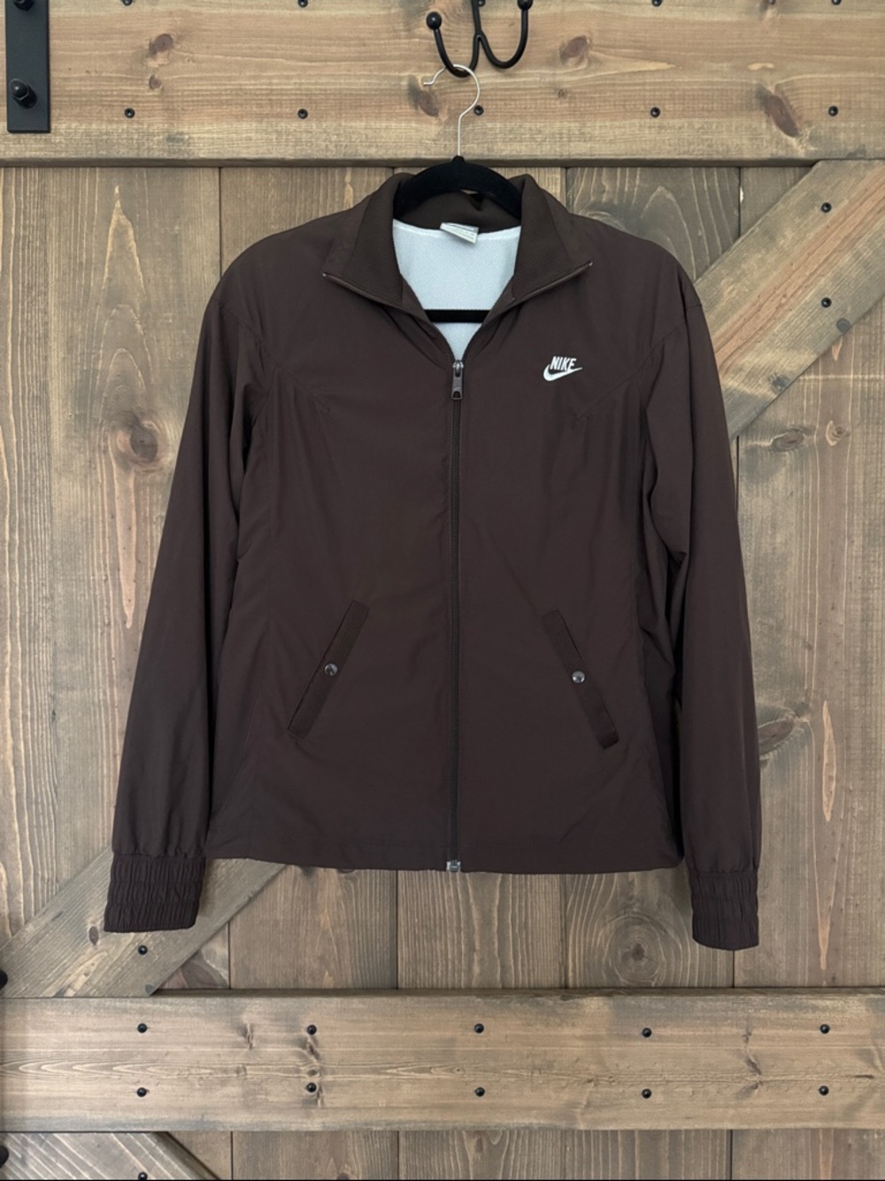 Nike Women’s Dark Brown Windbreaker Jacket with White Logo Size Small P